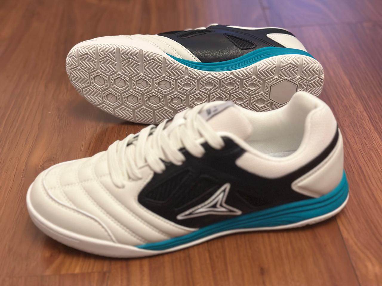 Zapatilla Alcon Blanco Negro